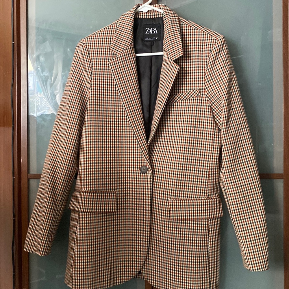 Zara plaid blazer.a must have for autumn.